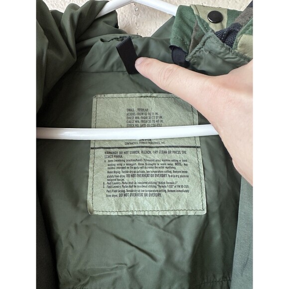 US Military Gore-Tex Woodland Camo Cold Weather Hooded Parka Jacket Small/Reg - Picture 5 of 13
